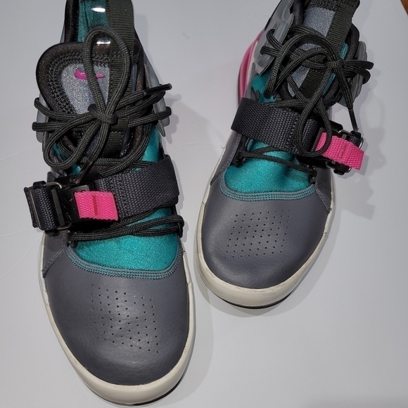 Nike Air Force 270 Cool Grey Hyper Jade - Picture 7 of 14
